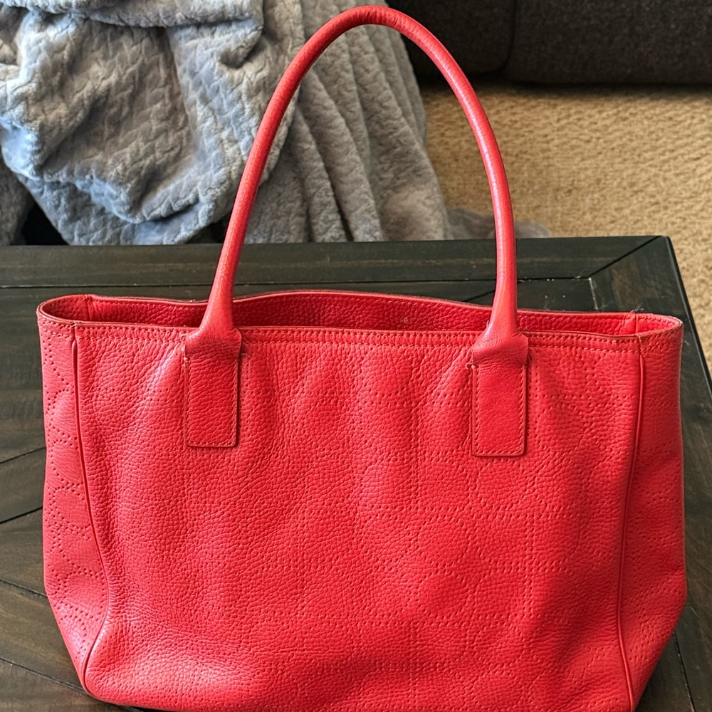 Kate Spade Coral Tote in good condition